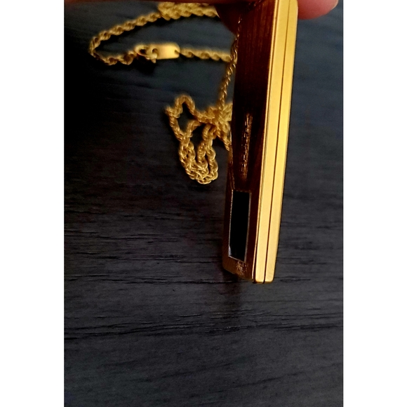 Vintage Sharp Elsi Quartz Digital Pendant Watch - Picture 9 of 10